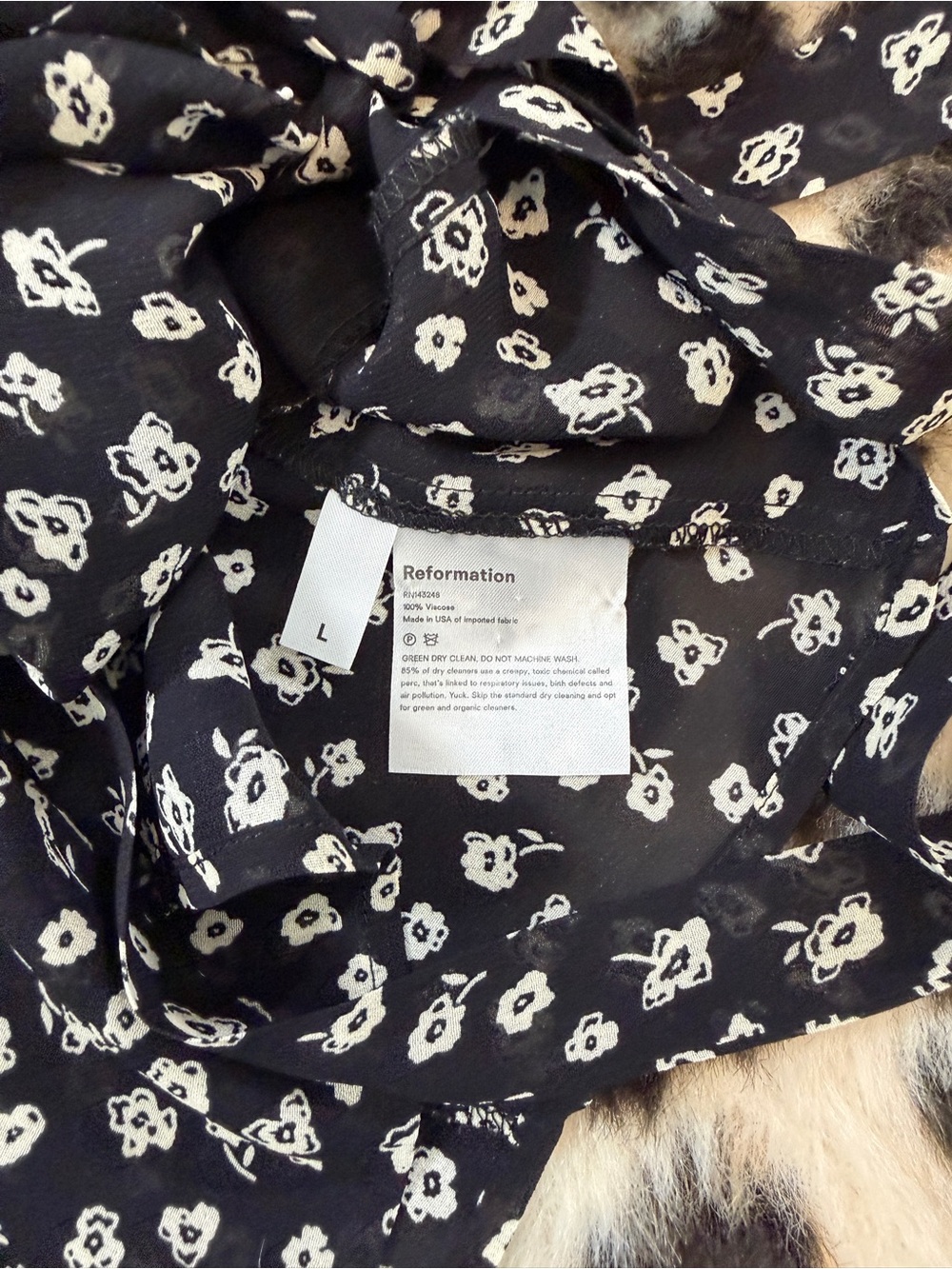 Reformation Black and White Floral Wrap Blouse Sz L - Picture 2 of 3